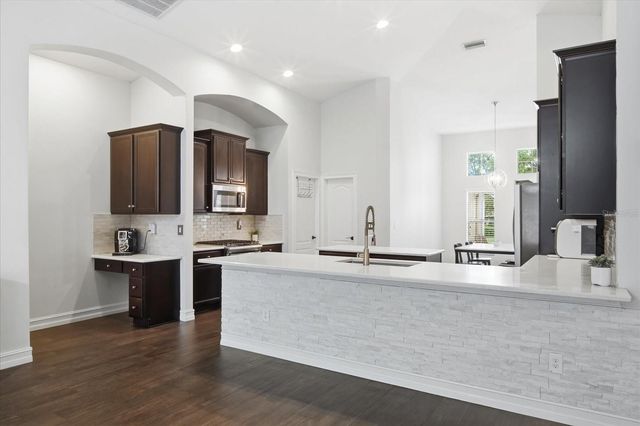 15526 STARLING CROSSING DRIVE, Lithia, FL 33547