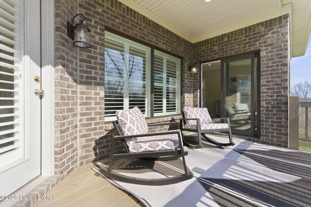 2403 Irish Bend Ct, Louisville, KY 40023