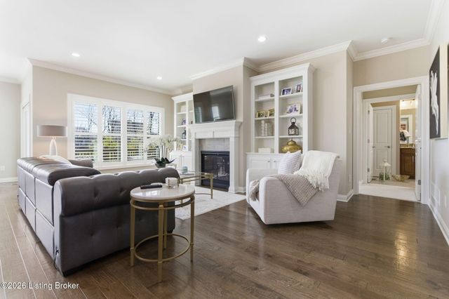 2403 Irish Bend Ct, Louisville, KY 40023