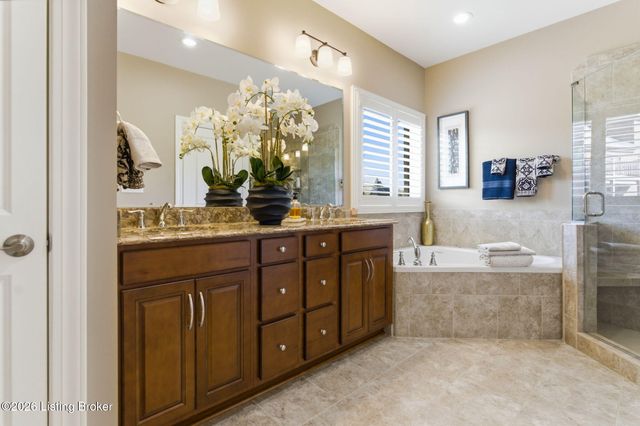 2403 Irish Bend Ct, Louisville, KY 40023