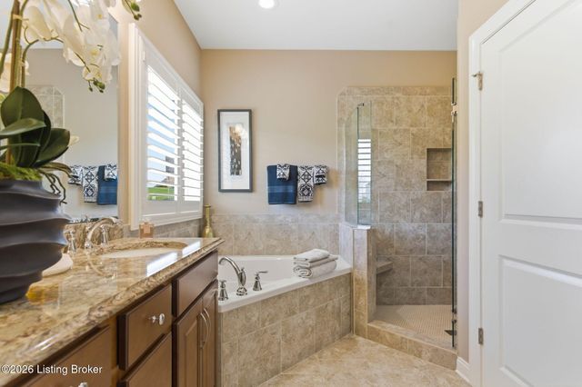 2403 Irish Bend Ct, Louisville, KY 40023