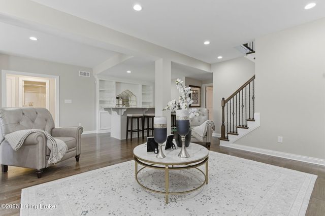 2403 Irish Bend Ct, Louisville, KY 40023