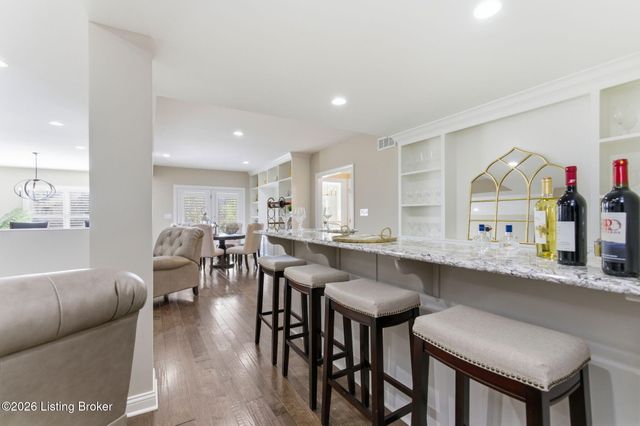 2403 Irish Bend Ct, Louisville, KY 40023