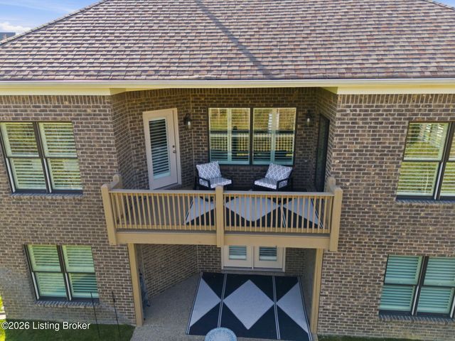 2403 Irish Bend Ct, Louisville, KY 40023