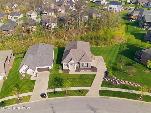 2403 Irish Bend Ct, Louisville, KY 40023