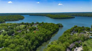 9398 S Lake Ridge Drive, Bloomington, IN 47401