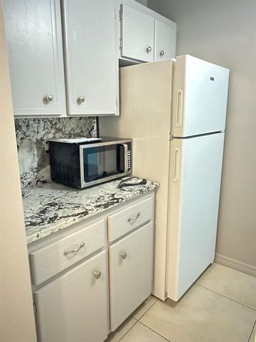 350 S Cypress Road 522, Pompano Beach, FL 33060