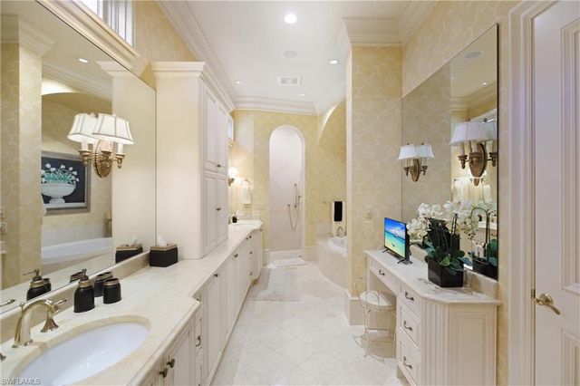 1363 Noble Heron WAY, Naples, FL 34105