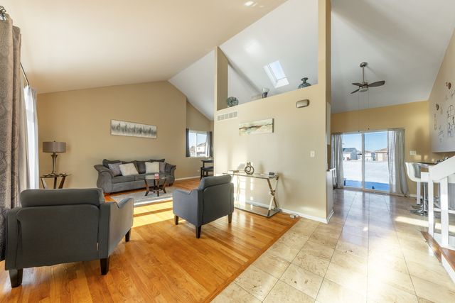 5256 Crosswind Drive, Richton Park, IL 60471