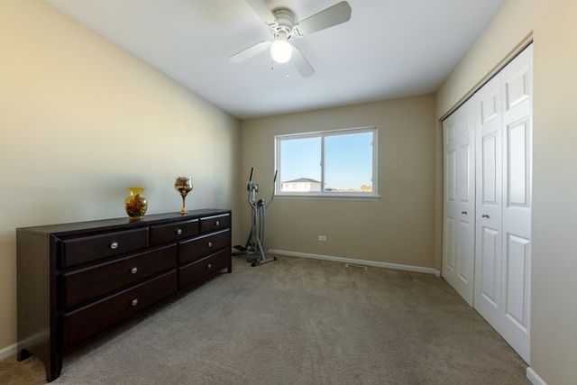 5256 Crosswind Drive, Richton Park, IL 60471