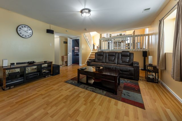 5256 Crosswind Drive, Richton Park, IL 60471