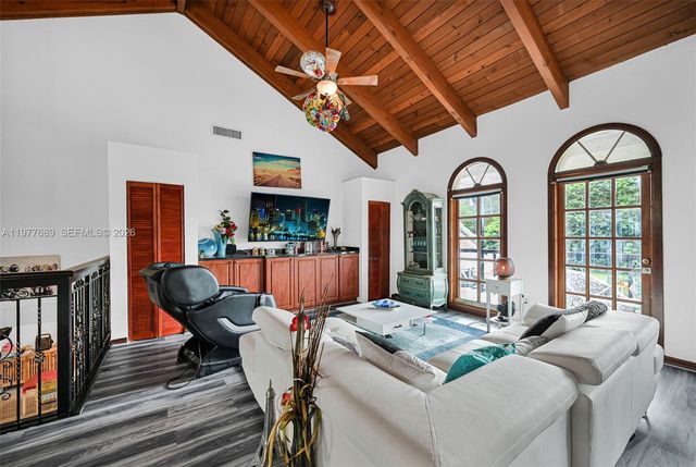 18950 SW 50th St, Southwest Ranches, FL 33332