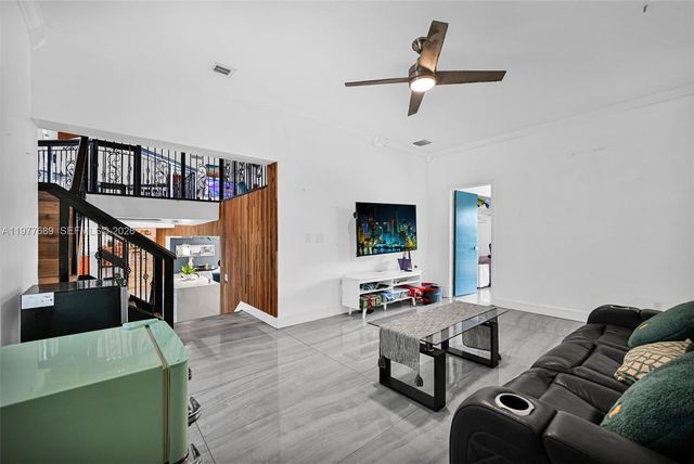 18950 SW 50th St, Southwest Ranches, FL 33332