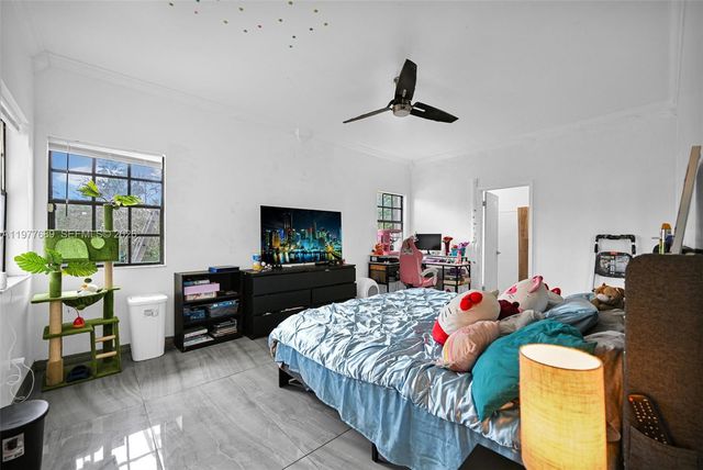 18950 SW 50th St, Southwest Ranches, FL 33332