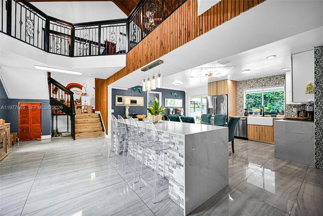 18950 SW 50th St, Southwest Ranches, FL 33332