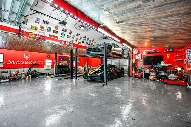 18950 SW 50th St, Southwest Ranches, FL 33332