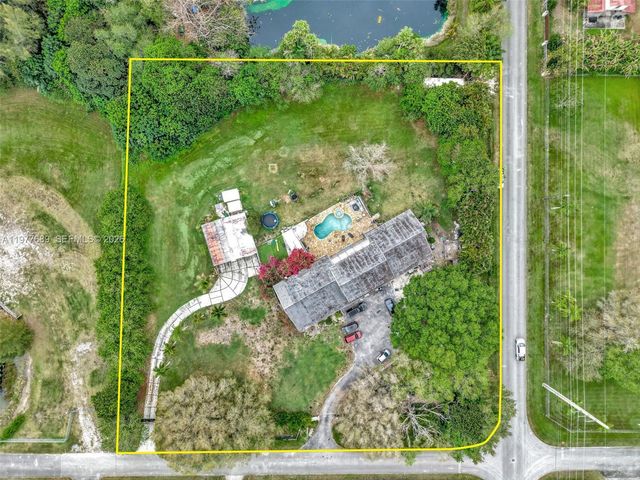 18950 SW 50th St, Southwest Ranches, FL 33332