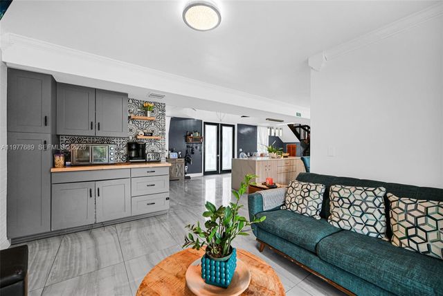 18950 SW 50th St, Southwest Ranches, FL 33332