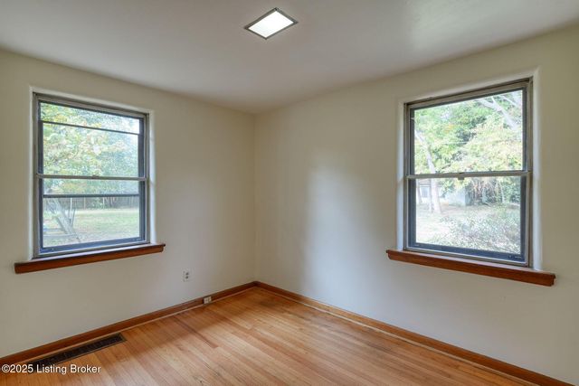 4410 Old Springdale Rd, Louisville, KY 40241