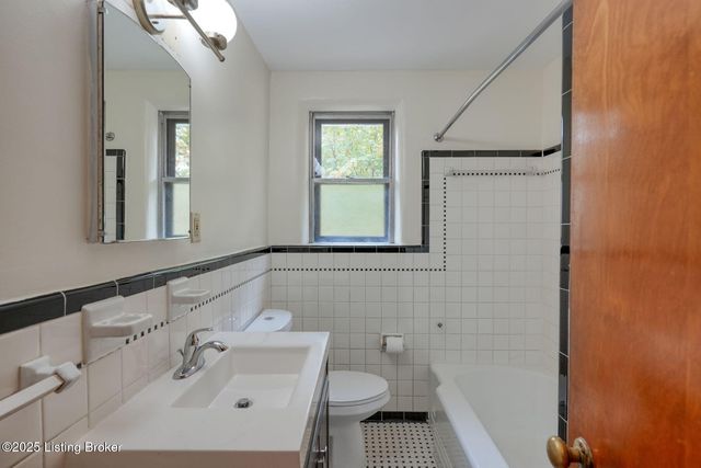 4410 Old Springdale Rd, Louisville, KY 40241