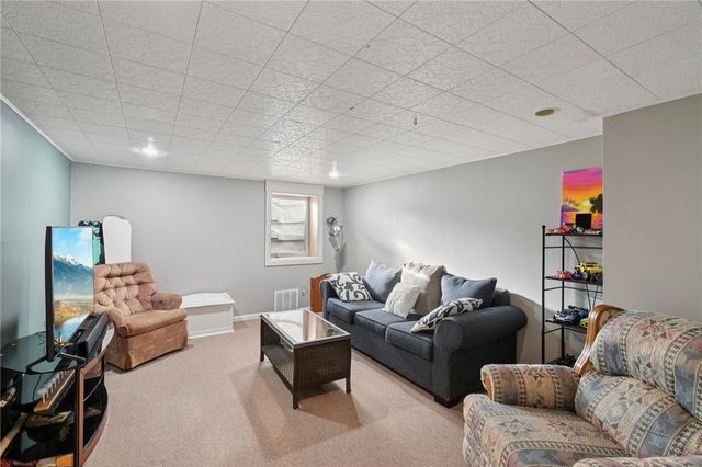 108 Lansmere Way, Ogden, NY 14624