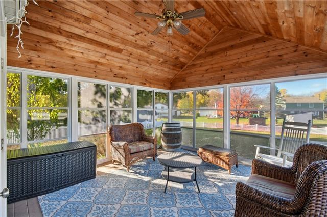 108 Lansmere Way, Ogden, NY 14624