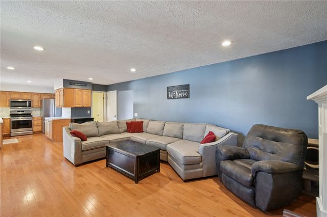 108 Lansmere Way, Ogden, NY 14624