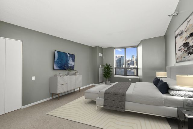400 N La Salle Drive 2002, Chicago, IL 60654