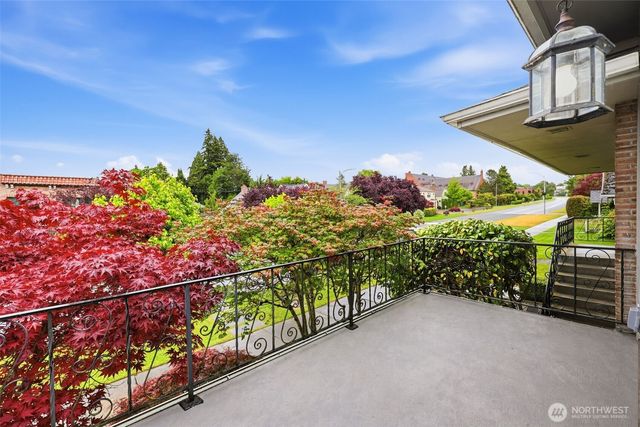 1020 N Tacoma Avenue, Tacoma, WA 98403