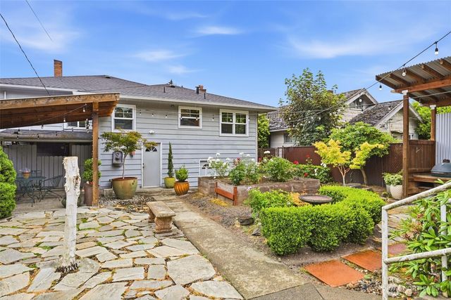 1020 N Tacoma Avenue, Tacoma, WA 98403