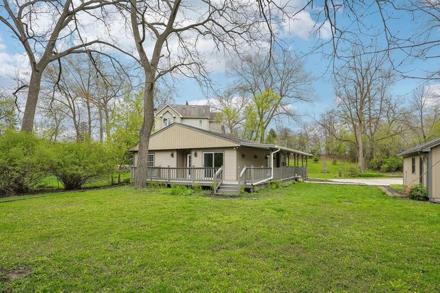 S65W18422 Ruby DRIVE, Muskego, WI 53150