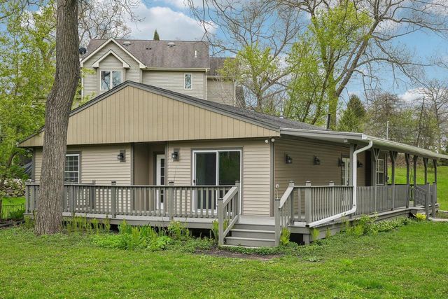 S65W18422 Ruby DRIVE, Muskego, WI 53150