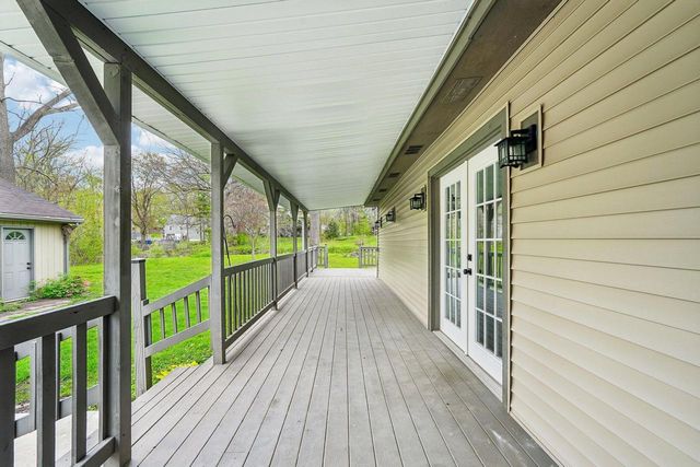 S65W18422 Ruby DRIVE, Muskego, WI 53150