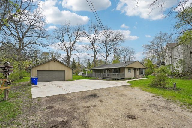 S65W18422 Ruby DRIVE, Muskego, WI 53150