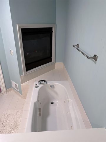 3368 Endsleigh Lane, Ypsilanti, MI 48197