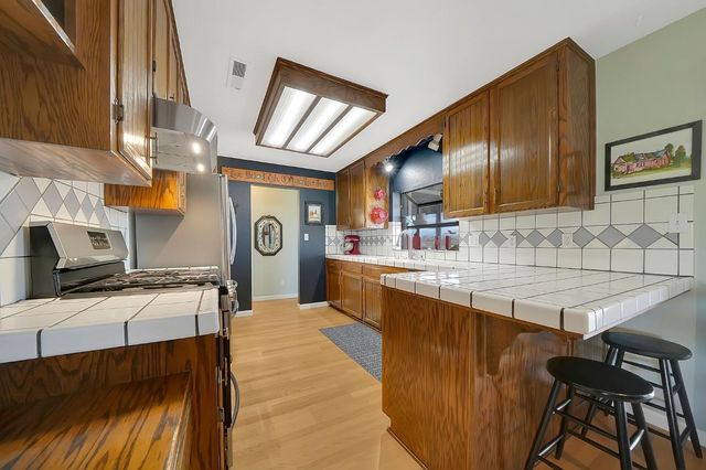 10516 Thompson Way, Valley Springs, CA 95252