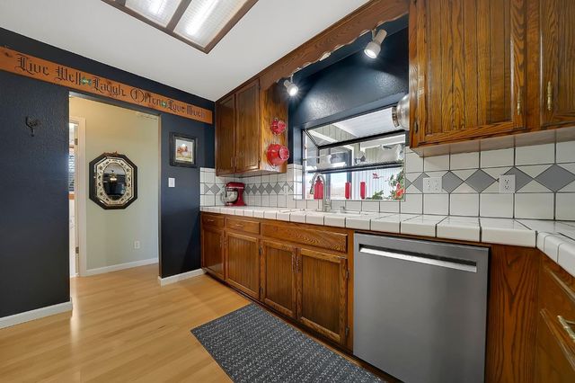 10516 Thompson Way, Valley Springs, CA 95252