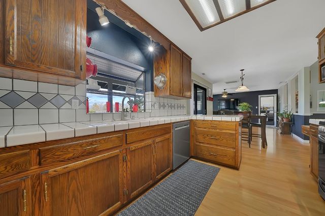 10516 Thompson Way, Valley Springs, CA 95252