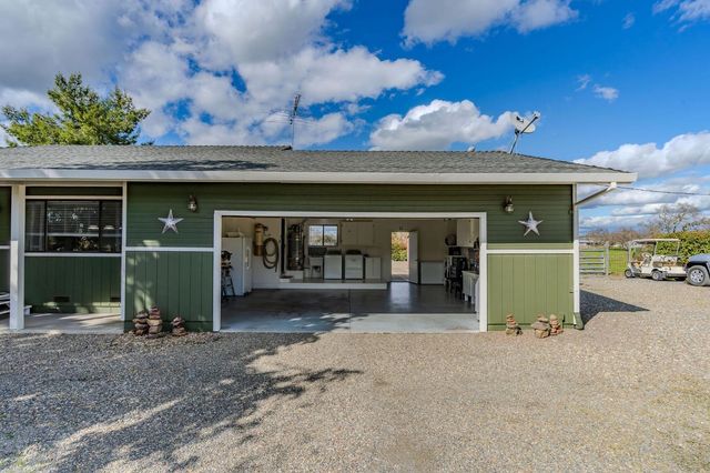 10516 Thompson Way, Valley Springs, CA 95252