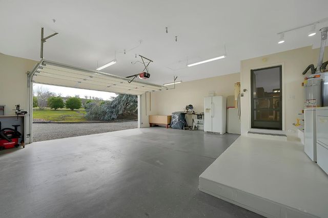 10516 Thompson Way, Valley Springs, CA 95252