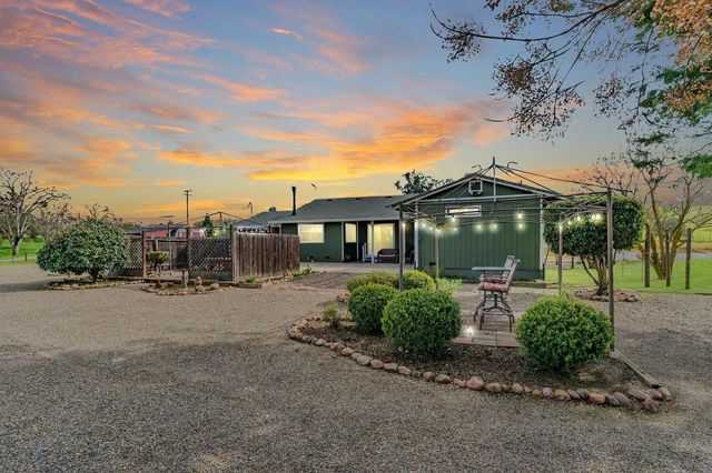 10516 Thompson Way, Valley Springs, CA 95252