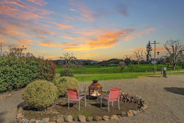 10516 Thompson Way, Valley Springs, CA 95252