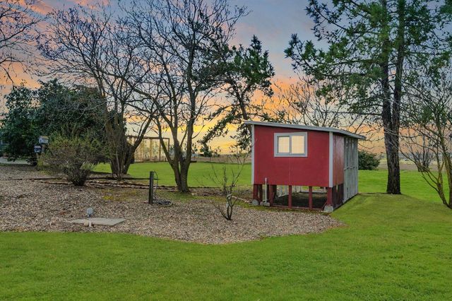 10516 Thompson Way, Valley Springs, CA 95252