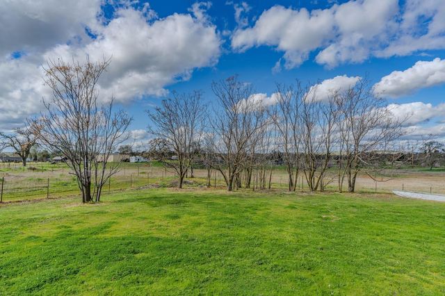 10516 Thompson Way, Valley Springs, CA 95252