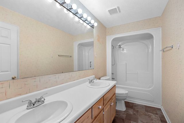 114 Pineknoll Drive, Warm Springs, GA 31830
