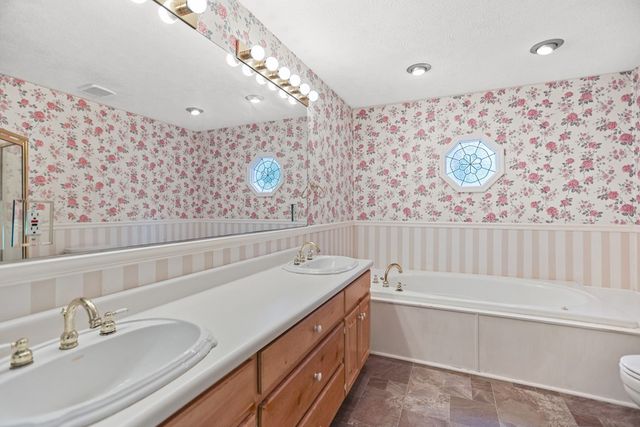114 Pineknoll Drive, Warm Springs, GA 31830