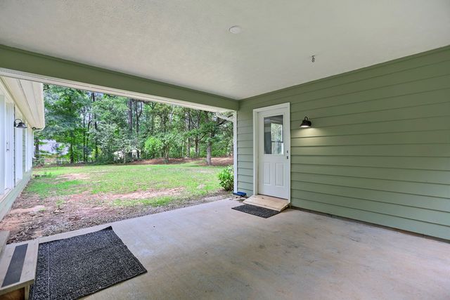 114 Pineknoll Drive, Warm Springs, GA 31830