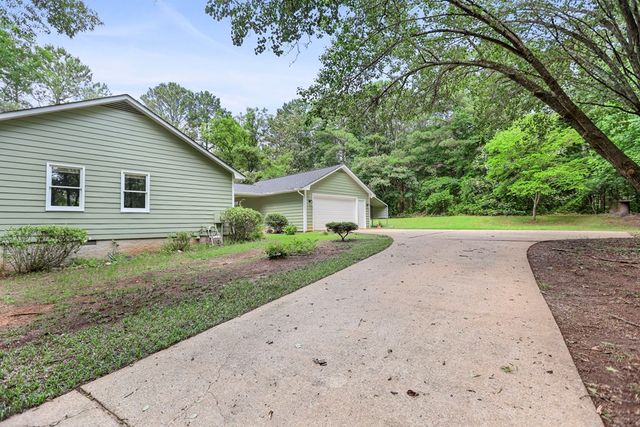 114 Pineknoll Drive, Warm Springs, GA 31830