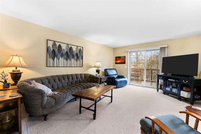 6511 Forest Beach Drive, Brighton, MI 48116