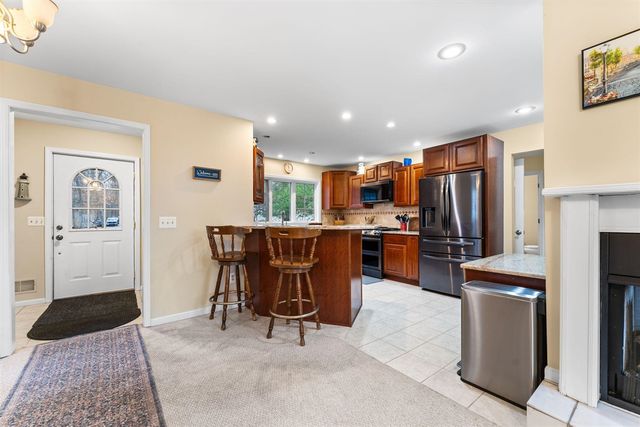 6511 Forest Beach Drive, Brighton, MI 48116